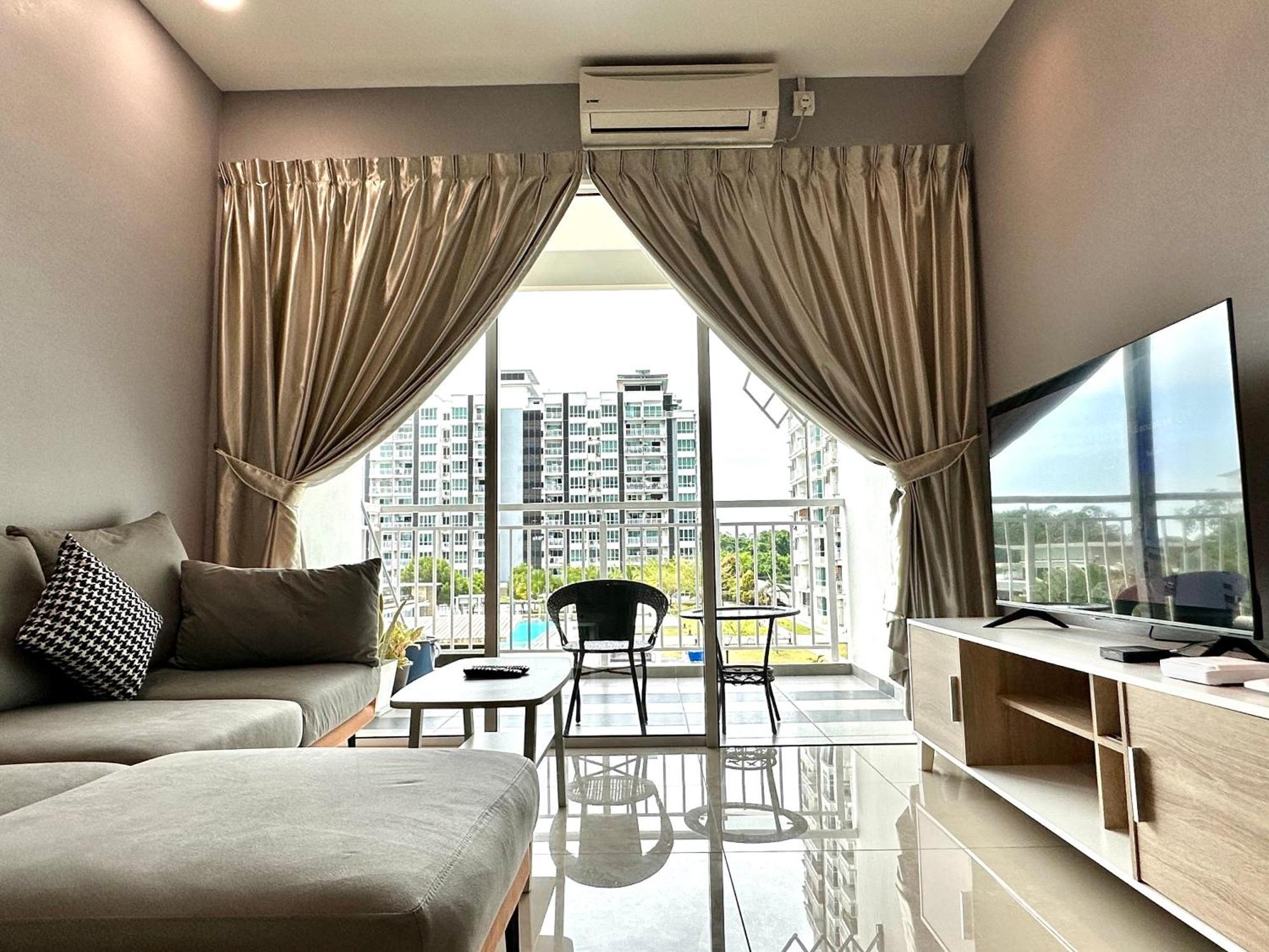 Ijm Condo With Pool #Yoyo Homestay SDK Exteriör bild