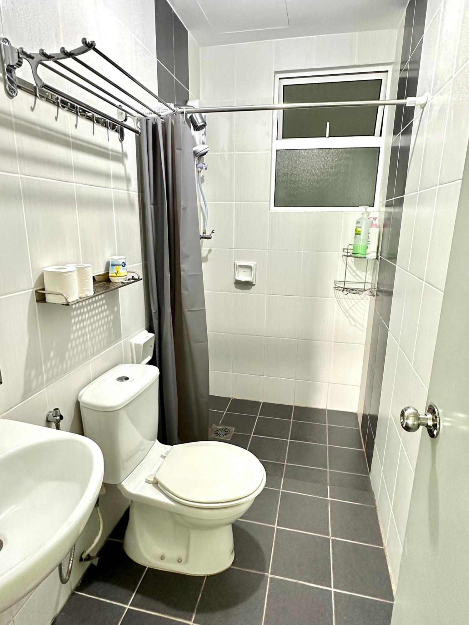 Ijm Condo With Pool #Yoyo Homestay SDK Exteriör bild