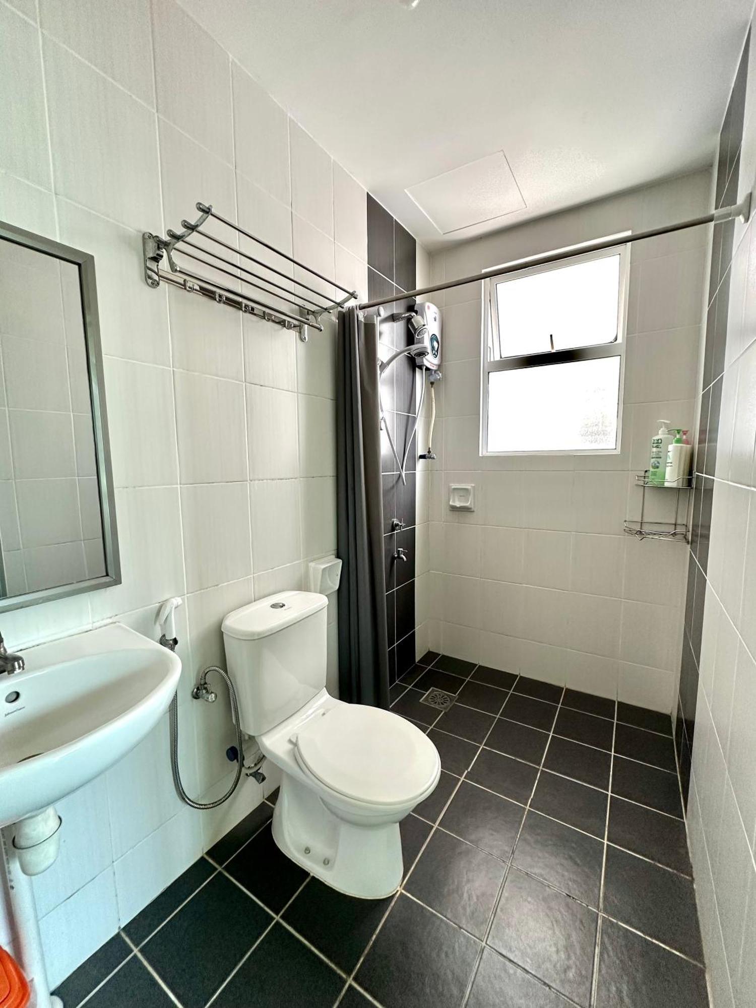 Ijm Condo With Pool #Yoyo Homestay SDK Exteriör bild